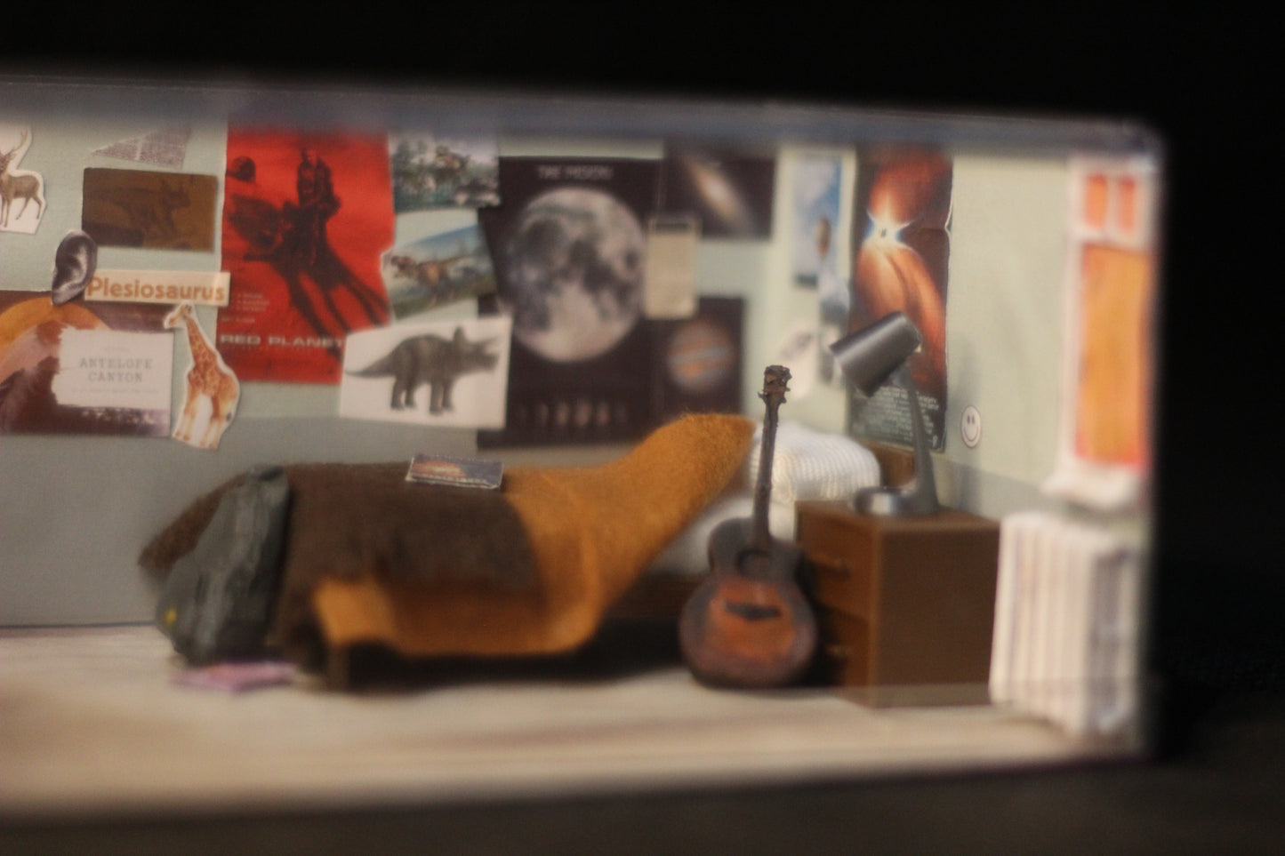 Diorama Quarto Ellie - Abrigo Fedra - The Last of Us